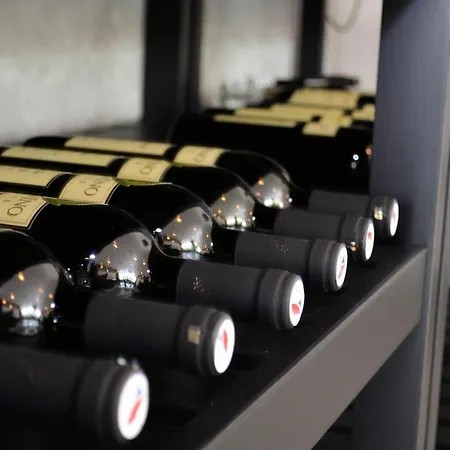 מלון Veltlin Bed & Wine