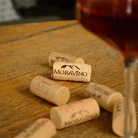 Veltlin Bed & Wine
