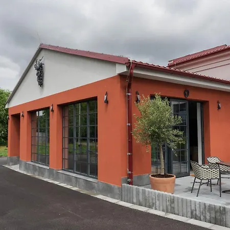 Veltlin Bed & Wine מלון