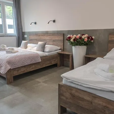 Hotel Veltlin Bed & Wine