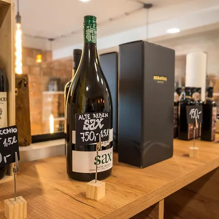 Hotel Veltlin Bed & Wine