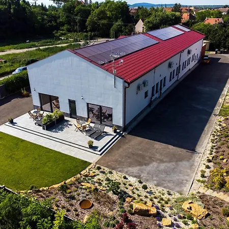 Veltlin Bed & Wine *